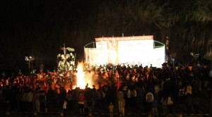 Toàn cảnh đêm lửa trại hội thi Văn hóa, thể thao các trường PTDTNT năm 2013