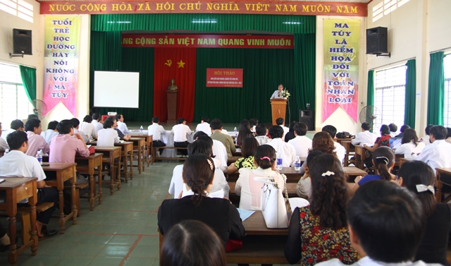 Hội thảo viết Sáng kiến kinh nghiệm và Nghiên cứu khoa học sư phạm ứng dụng Ngành Giáo dục tỉnh Đăk Nông năm 2015