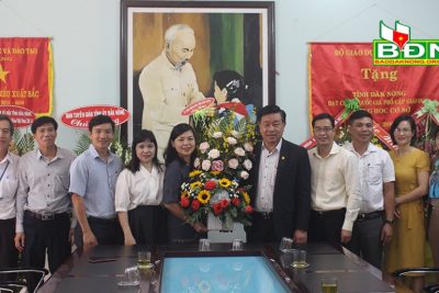 Lãnh đạo tỉnh Đắk Nông thăm, chúc mừng Ngày Nhà giáo Việt Nam