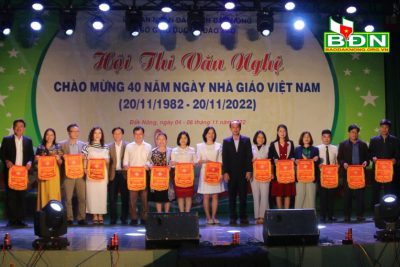 Hội thi văn nghệ chào mừng kỷ niệm 40 năm Ngày Nhà giáo Việt Nam